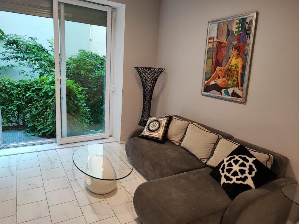 Central Vienna Apartment With Unique 40M2 City Garden & Self Check In Luaran gambar