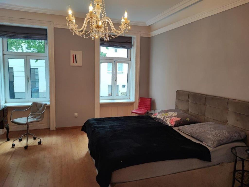 Central Vienna Apartment With Unique 40M2 City Garden & Self Check In Luaran gambar