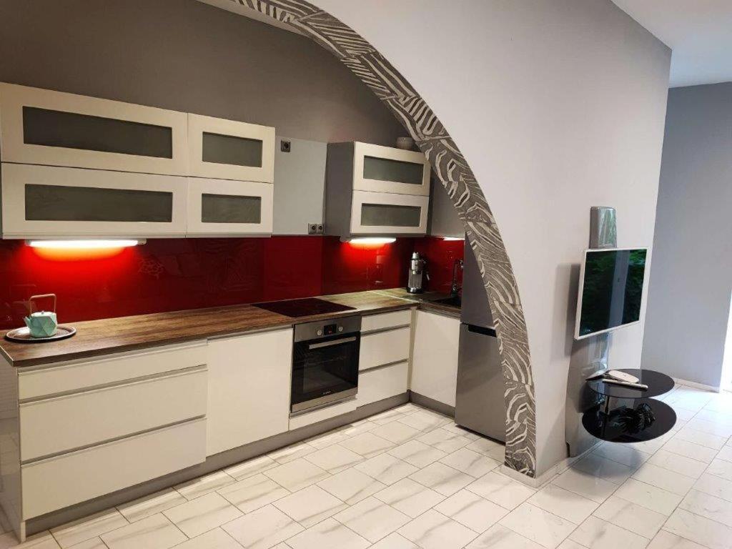 Central Vienna Apartment With Unique 40M2 City Garden & Self Check In Luaran gambar
